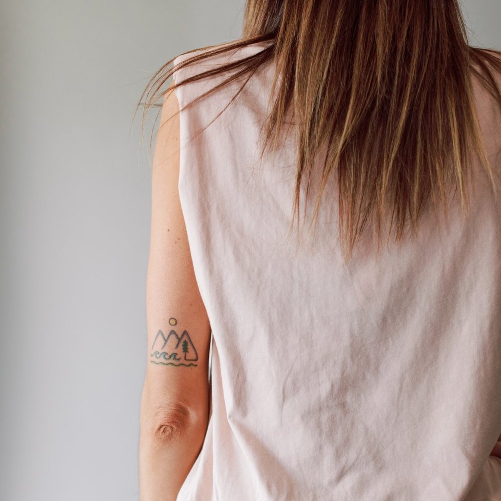 🆕 BLUSH ROSE TEE - Picture 8 of 11